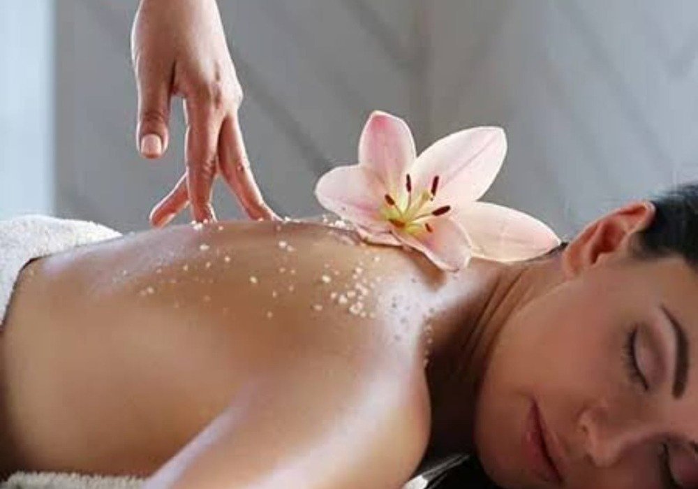 Body Polishing treatment at Adrin's Glo